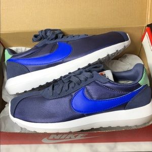 Nike W ROSHE LD size 8.5